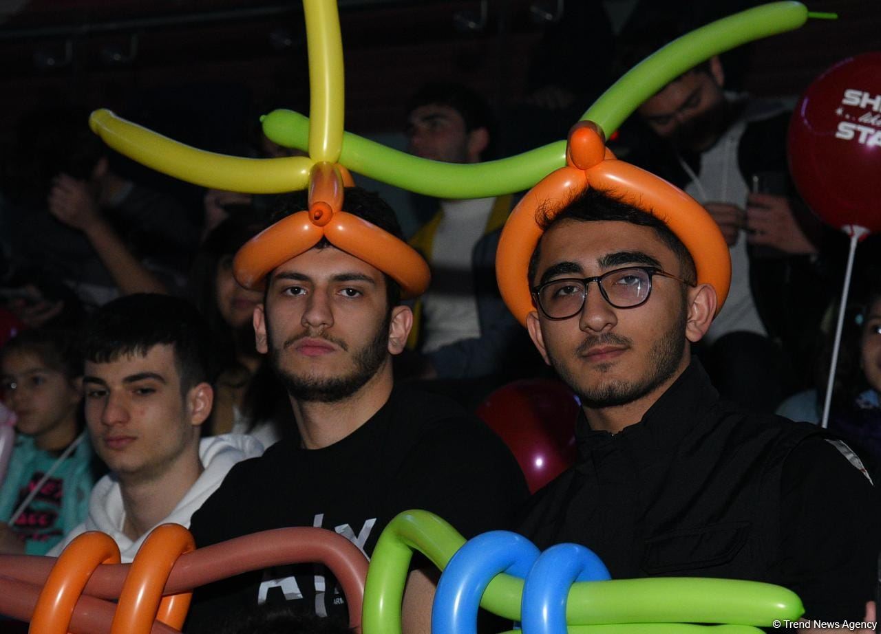 Феерическое шоу на церемонии открытия 39-го чемпионата Европы по художественной гимнастике в Баку (ФОТОРЕПОРТАЖ)