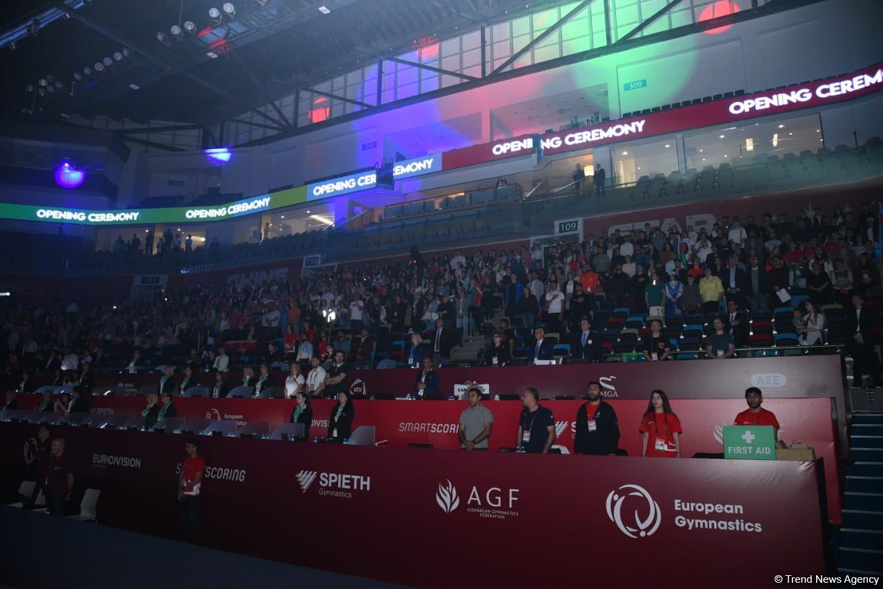 Феерическое шоу на церемонии открытия 39-го чемпионата Европы по художественной гимнастике в Баку (ФОТОРЕПОРТАЖ)