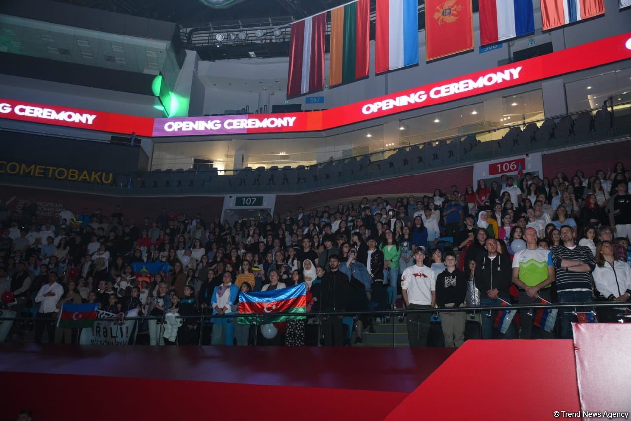 Феерическое шоу на церемонии открытия 39-го чемпионата Европы по художественной гимнастике в Баку (ФОТОРЕПОРТАЖ)