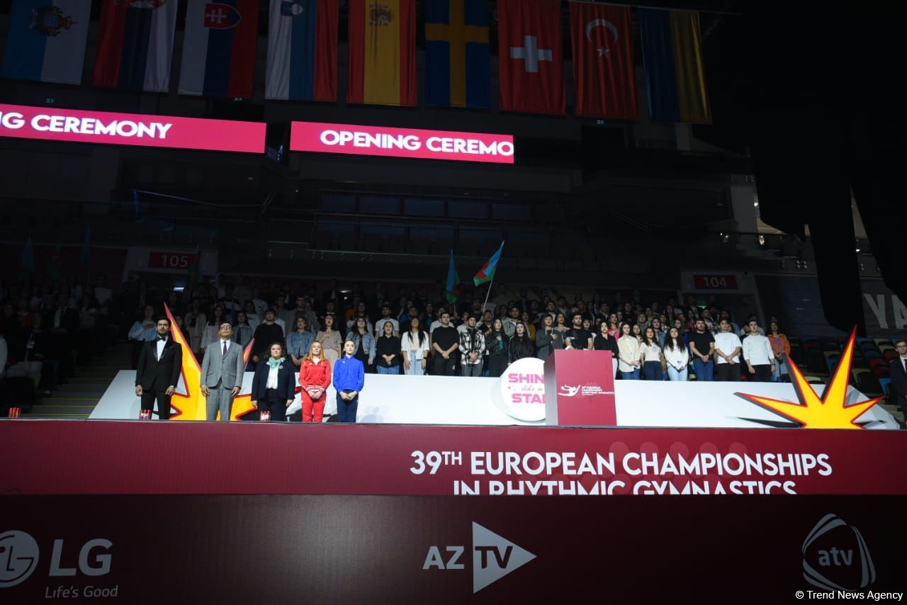 Феерическое шоу на церемонии открытия 39-го чемпионата Европы по художественной гимнастике в Баку (ФОТОРЕПОРТАЖ)