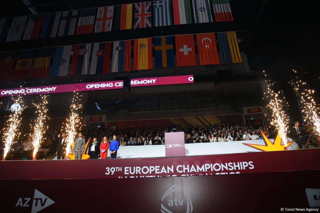 Феерическое шоу на церемонии открытия 39-го чемпионата Европы по художественной гимнастике в Баку (ФОТОРЕПОРТАЖ)