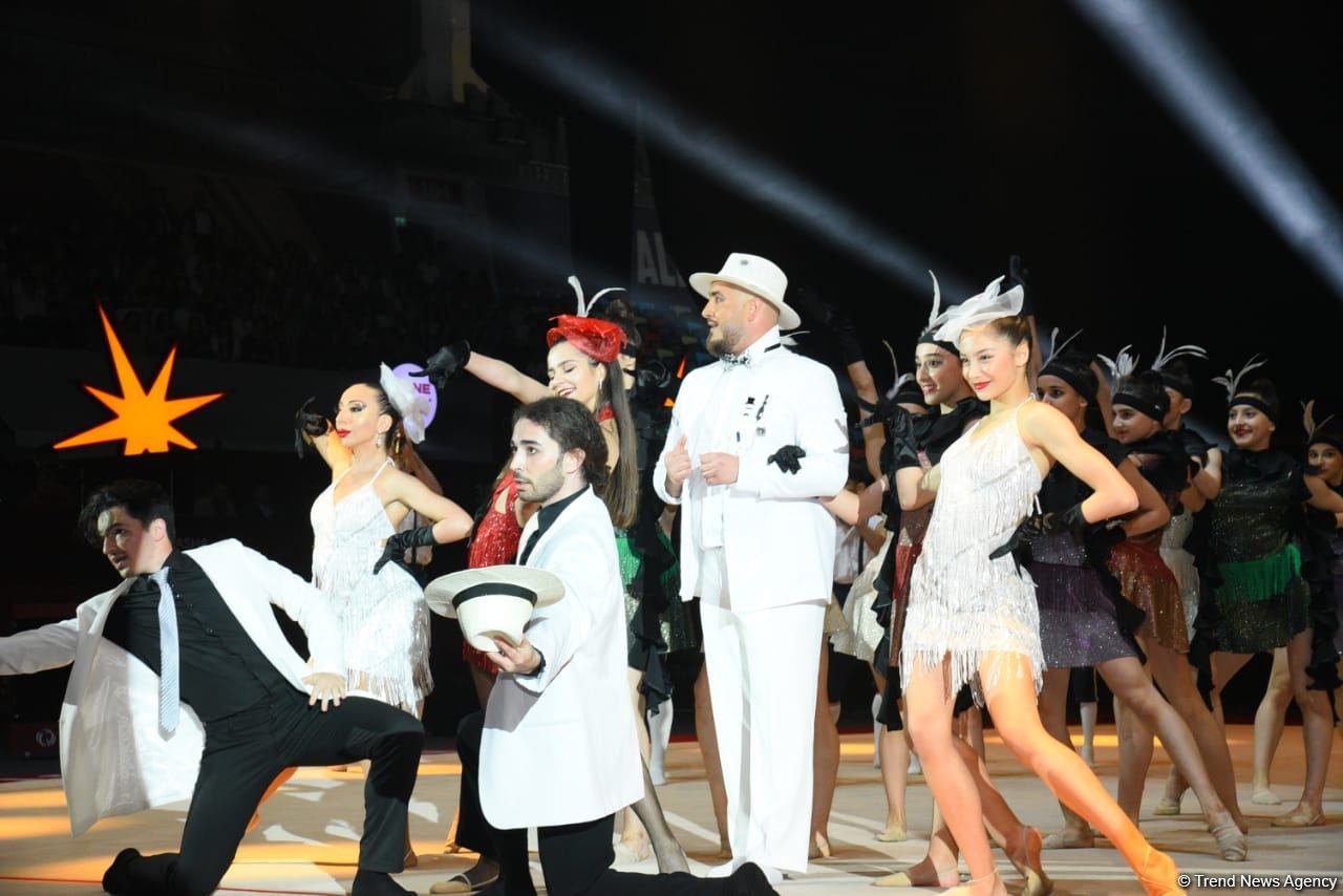 Феерическое шоу на церемонии открытия 39-го чемпионата Европы по художественной гимнастике в Баку (ФОТОРЕПОРТАЖ)