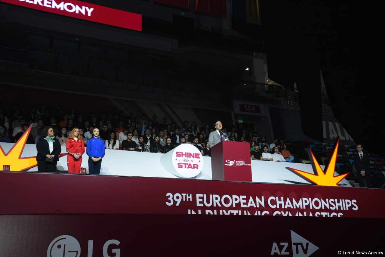 Феерическое шоу на церемонии открытия 39-го чемпионата Европы по художественной гимнастике в Баку (ФОТОРЕПОРТАЖ)