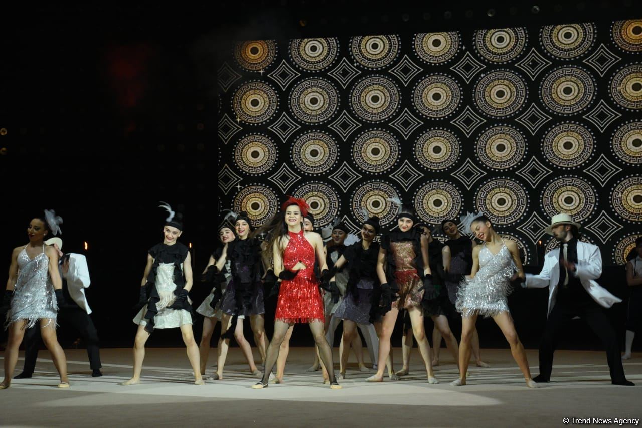 Феерическое шоу на церемонии открытия 39-го чемпионата Европы по художественной гимнастике в Баку (ФОТОРЕПОРТАЖ)