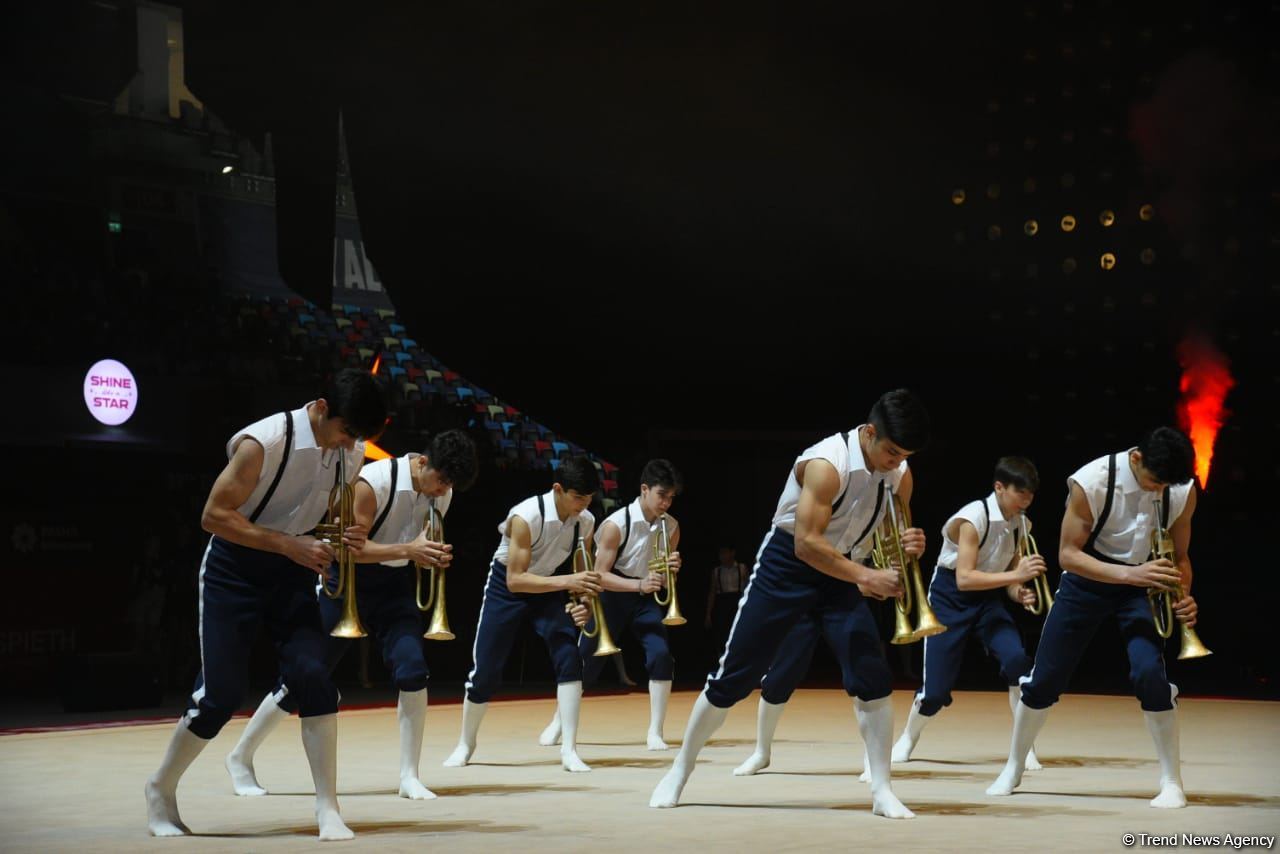 Феерическое шоу на церемонии открытия 39-го чемпионата Европы по художественной гимнастике в Баку (ФОТОРЕПОРТАЖ)