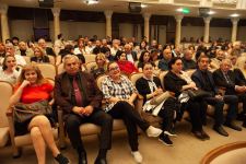 Новый худрук Аздрамы Мехрибан Алекперзаде представлена коллективу театра (ФОТО/ВИДЕО)