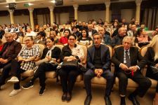 Новый худрук Аздрамы Мехрибан Алекперзаде представлена коллективу театра (ФОТО/ВИДЕО)