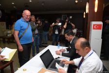 В Азербайджане началось голосование граждан Турции во 2-м туре президентских выборов в этой стране (ФОТО)