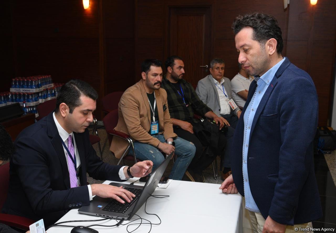 В Азербайджане началось голосование граждан Турции во 2-м туре президентских выборов в этой стране (ФОТО)