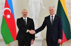 В Вильнюсе состоялась церемония официальной встречи Президента Ильхама Алиева (ФОТО/ВИДЕО)