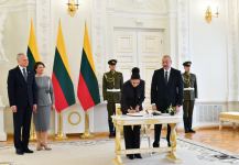 В Вильнюсе состоялась церемония официальной встречи Президента Ильхама Алиева (ФОТО/ВИДЕО)