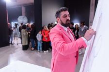 YARAT представляет экспозицию "Розовый – Чёрный" о сильной азербайджанской женщине (ФОТО)