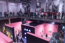 YARAT представляет экспозицию "Розовый – Чёрный" о сильной азербайджанской женщине (ФОТО)