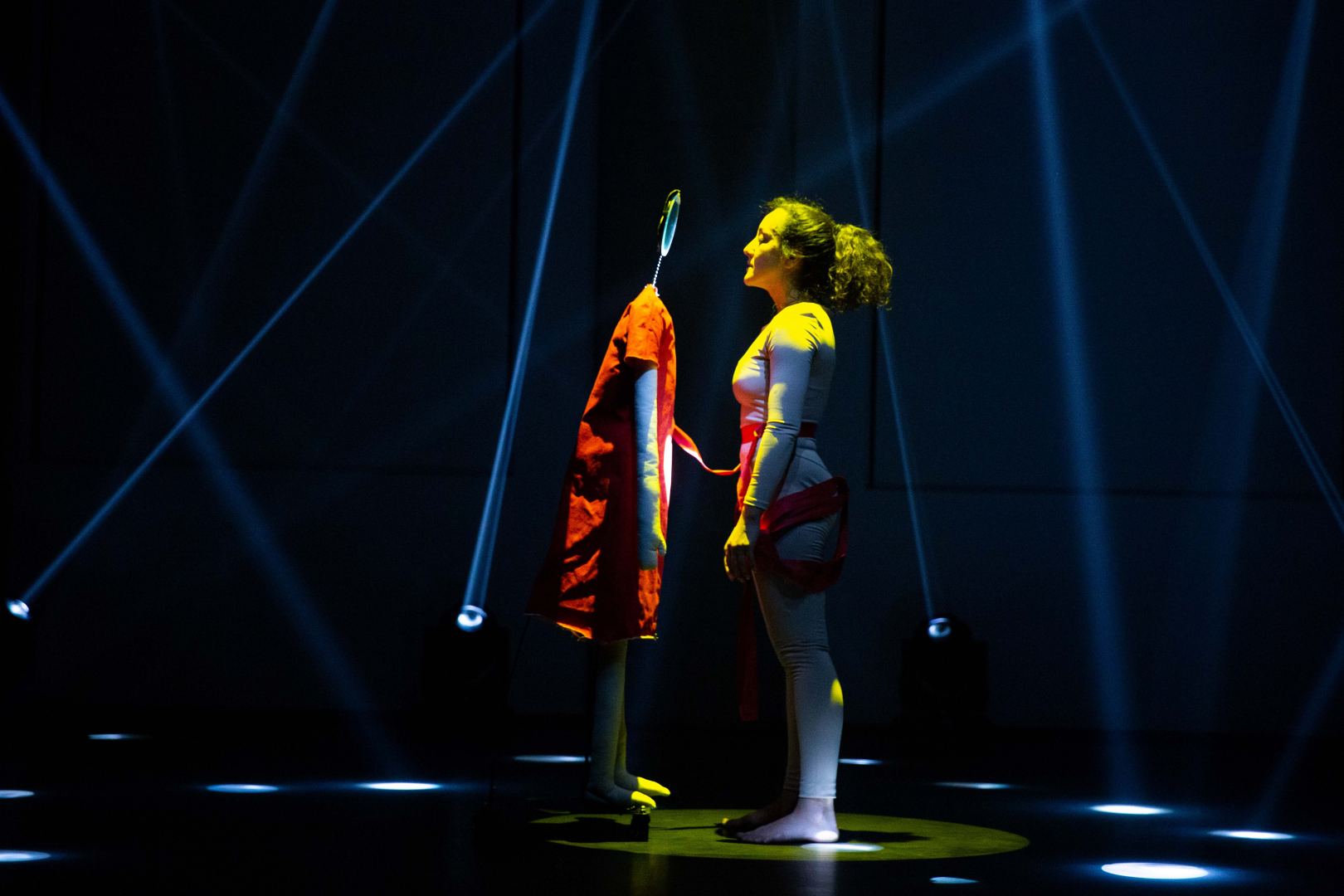 YARAT представляет экспозицию "Розовый – Чёрный" о сильной азербайджанской женщине (ФОТО)