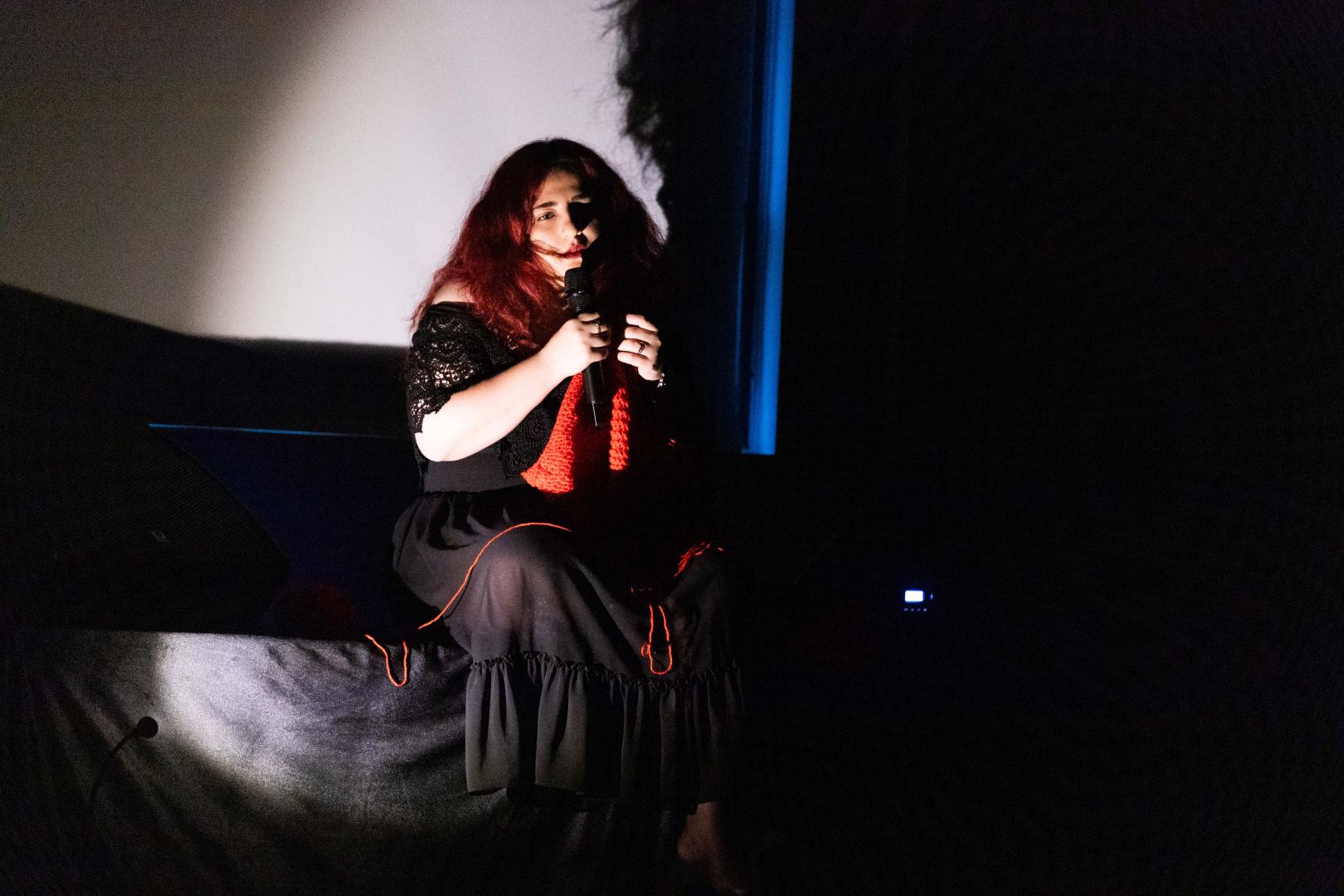 YARAT представляет экспозицию "Розовый – Чёрный" о сильной азербайджанской женщине (ФОТО)