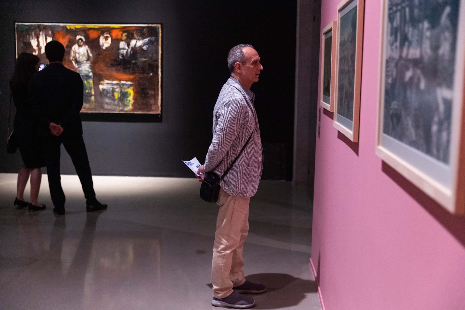 YARAT представляет экспозицию "Розовый – Чёрный" о сильной азербайджанской женщине (ФОТО)