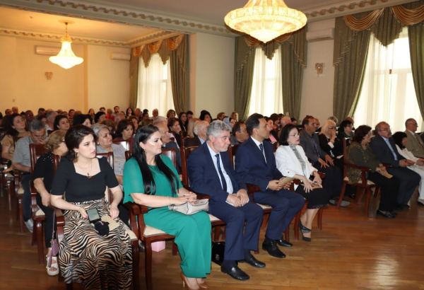 В Баку состоялась презентация книги "Гейдар Алиев и музыкальная культура" (ФОТО)