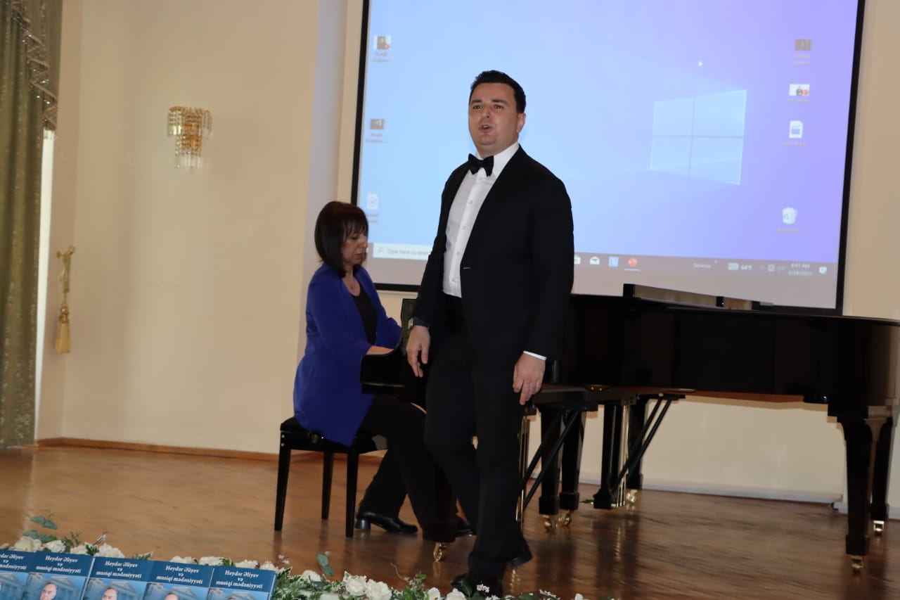 В Баку состоялась презентация книги "Гейдар Алиев и музыкальная культура" (ФОТО)