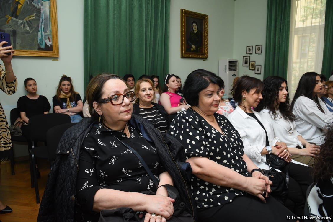 В Доме-музее Самеда Вургуна прошел вечер, посвященный 100-летию со дня рождения великого лидера Гейдара Алиева (ФОТО)