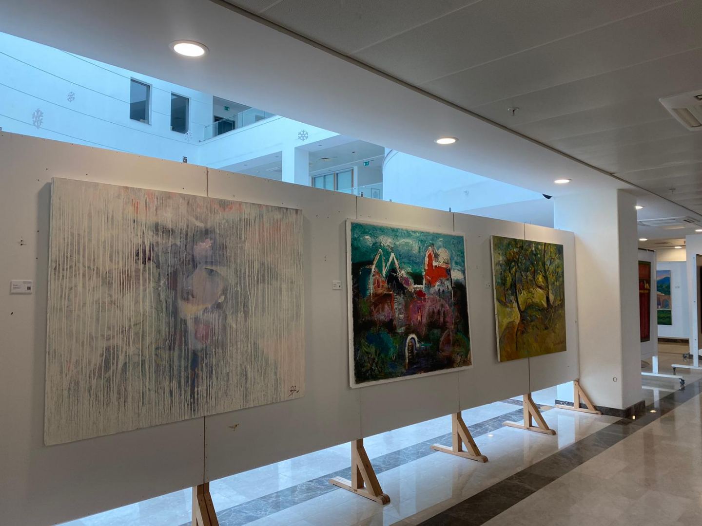 В кипрском университете состоялось торжественное открытие выставки в честь Дня 
независимости Азербайджана (ФОТО)