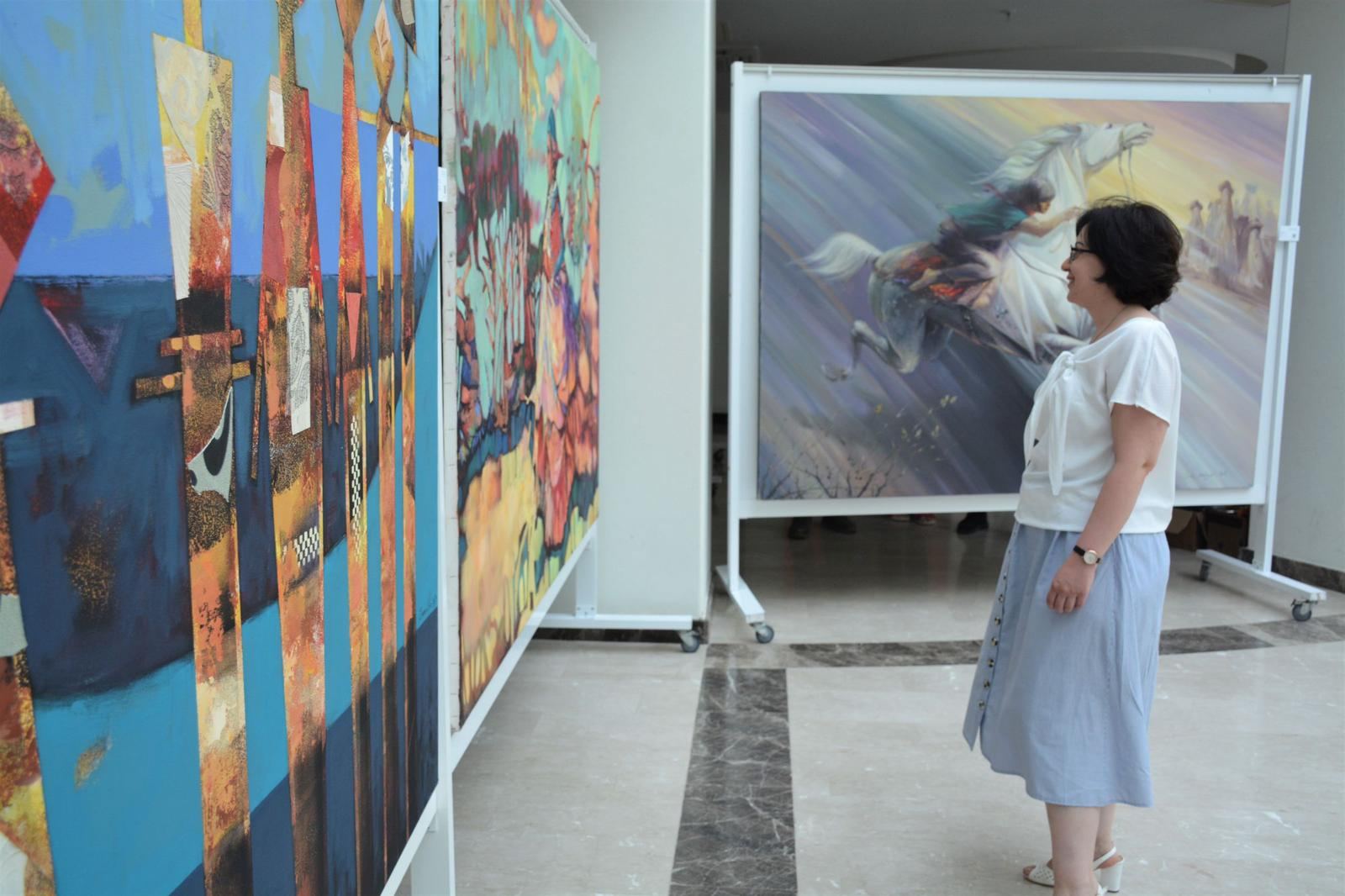 В кипрском университете состоялось торжественное открытие выставки в честь Дня 
независимости Азербайджана (ФОТО)