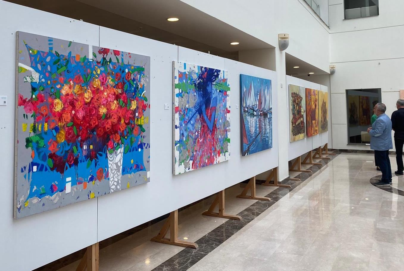 В кипрском университете состоялось торжественное открытие выставки в честь Дня 
независимости Азербайджана (ФОТО)