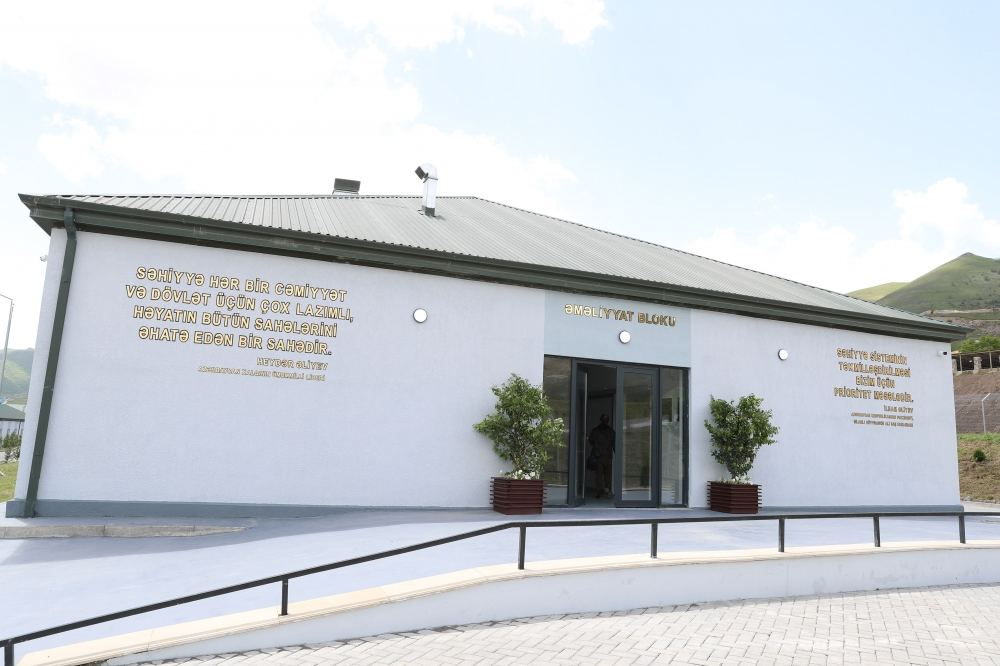 Президент Ильхам Алиев принял участие в открытии военного госпиталя в Кяльбаджаре (ФОТО/ВИДЕО)