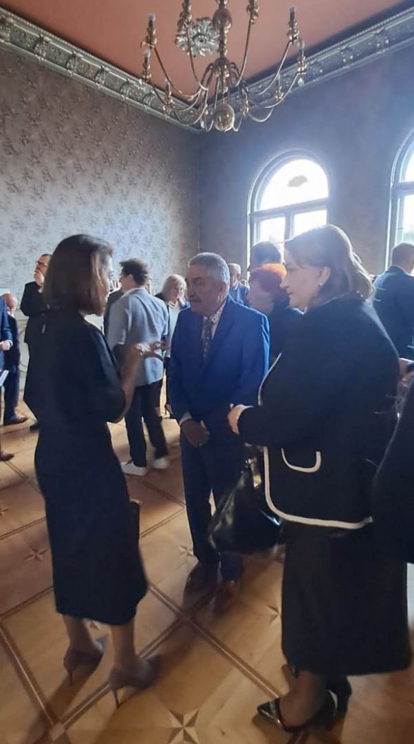 На Международном азиатском конгрессе в Польше представлены религиозно-этические аспекты азербайджанской культуры (ФОТО)