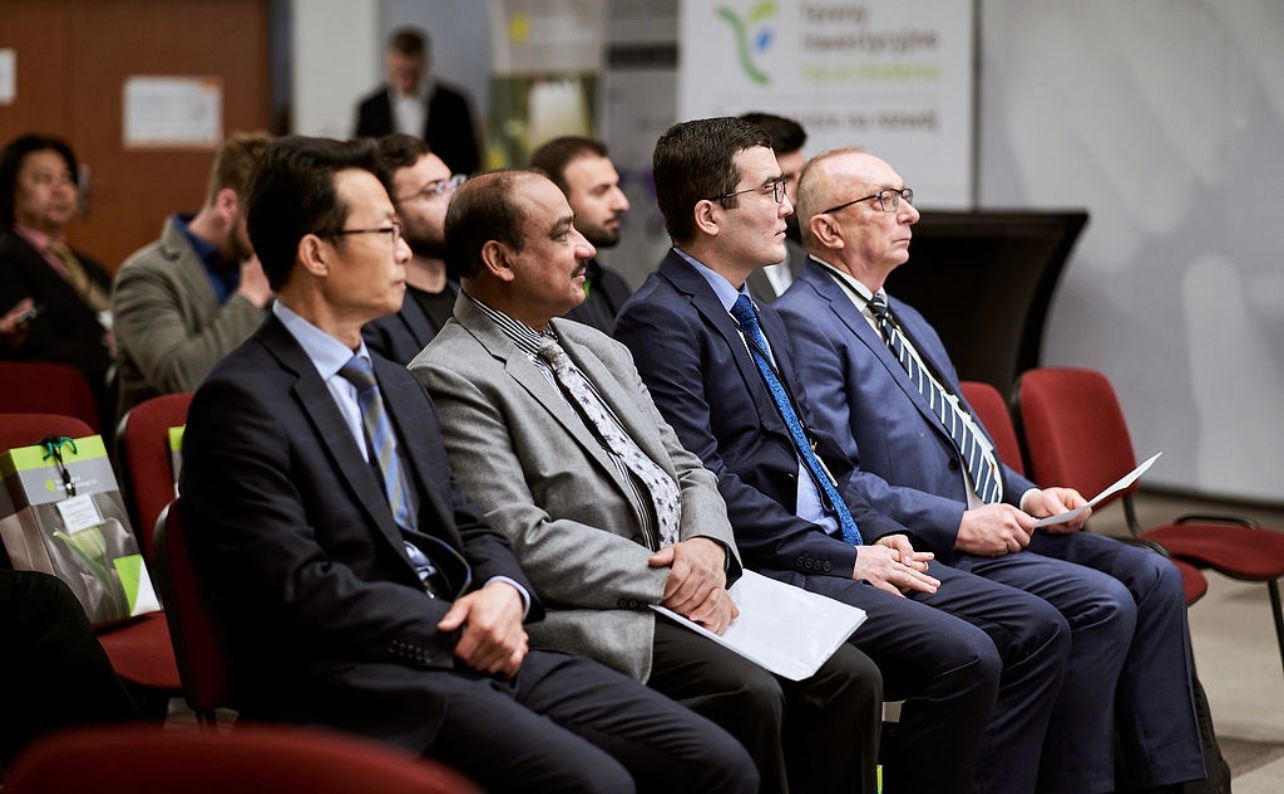 На Международном азиатском конгрессе в Польше представлены религиозно-этические аспекты азербайджанской культуры (ФОТО)