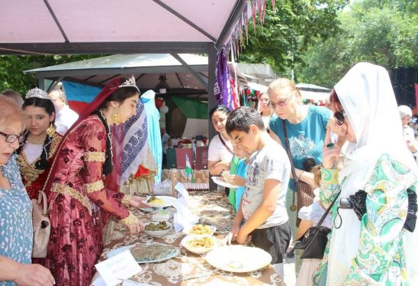 Азербайджанская долма признана самой вкусной в Узбекистане (ФОТО)