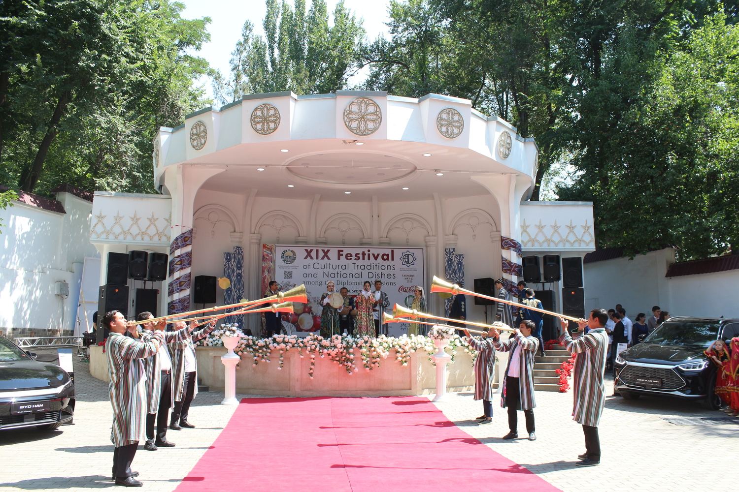 Азербайджанская долма признана самой вкусной в Узбекистане (ФОТО)