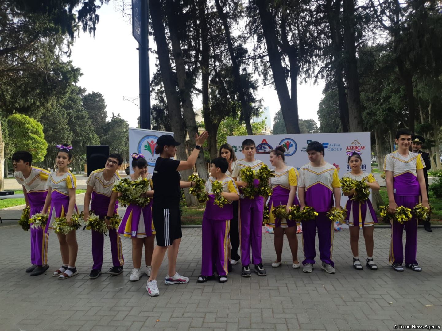 Азербайджанская ассоциация аутизма организовала в Баку праздник для детей (ФОТО)