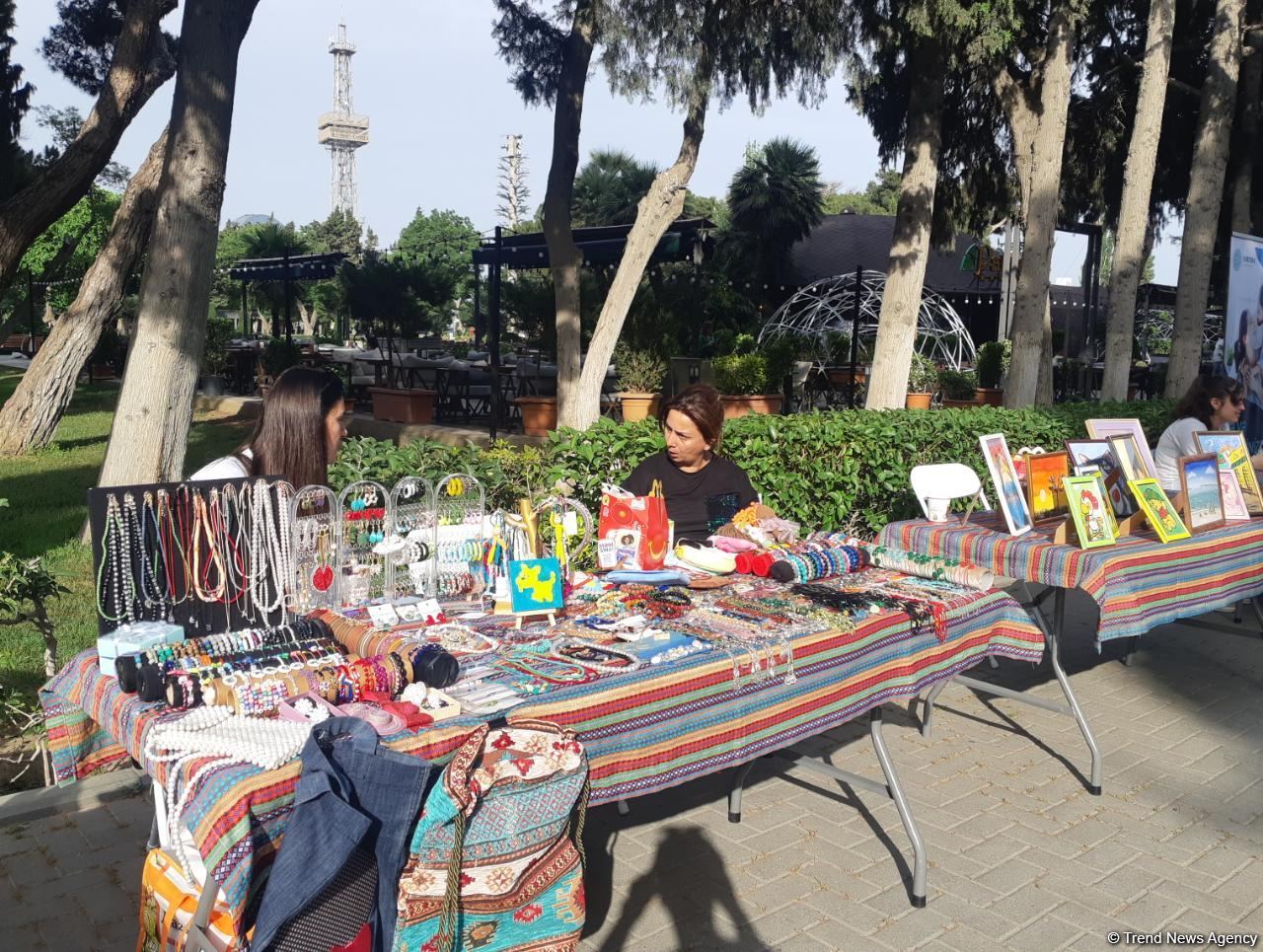 Азербайджанская ассоциация аутизма организовала в Баку праздник для детей (ФОТО)