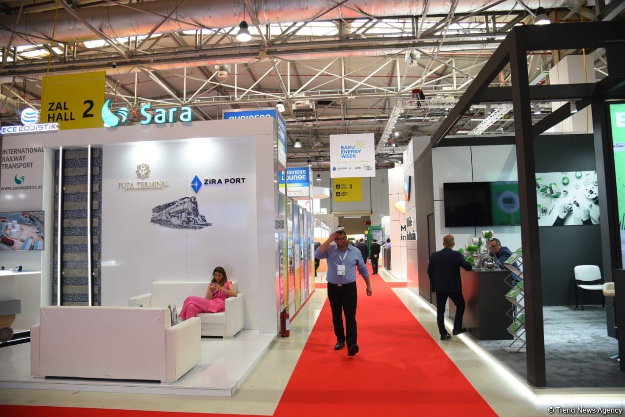 Начала работу Бакинская энергетическая неделя (ФОТОРЕПОРТАЖ)