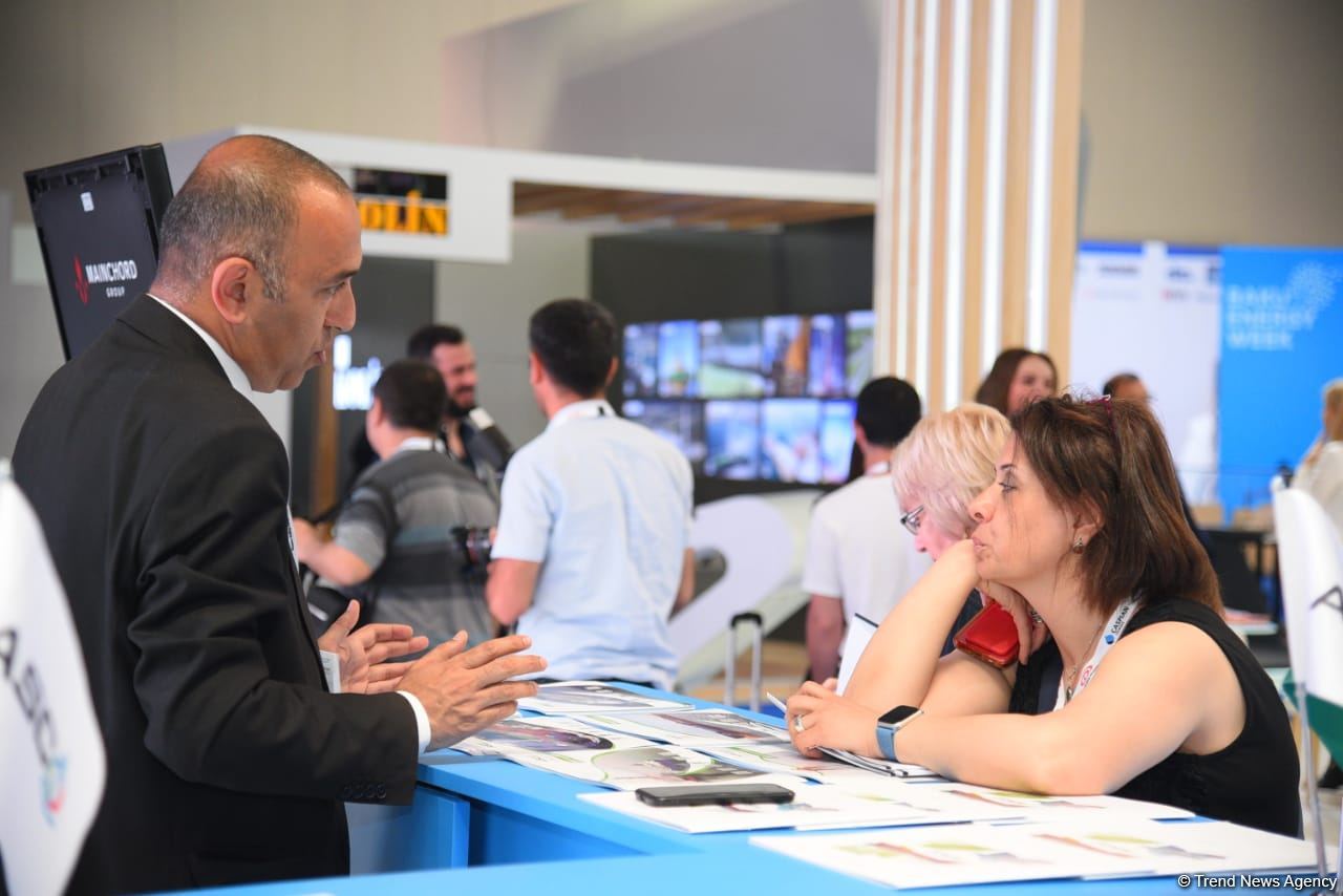 Начала работу Бакинская энергетическая неделя (ФОТОРЕПОРТАЖ)