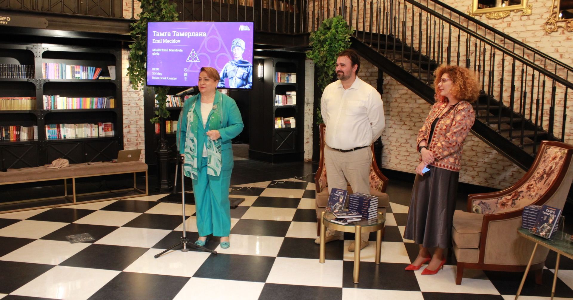 Тамга Тамерлана. Путешествие Гасан Бека из Гянджи в Керман и обратно (ФОТО)