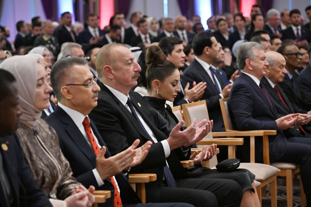 Президент Ильхам Алиев и Первая леди Мехрибан Алиева приняли участие в церемонии начала исполнения полномочий Президентом Реджепом Тайипом Эрдоганом (ФОТО/ВИДЕО)