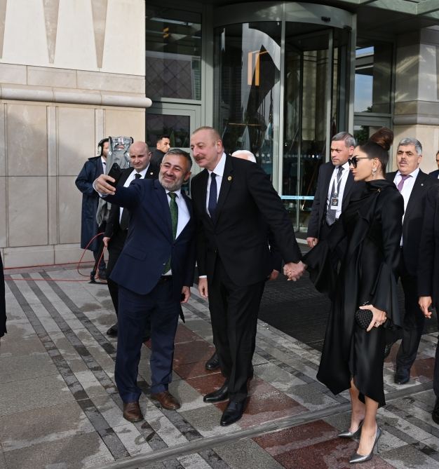 Президент Ильхам Алиев и Первая леди Мехрибан Алиева приняли участие в церемонии начала исполнения полномочий Президентом Реджепом Тайипом Эрдоганом (ФОТО/ВИДЕО)