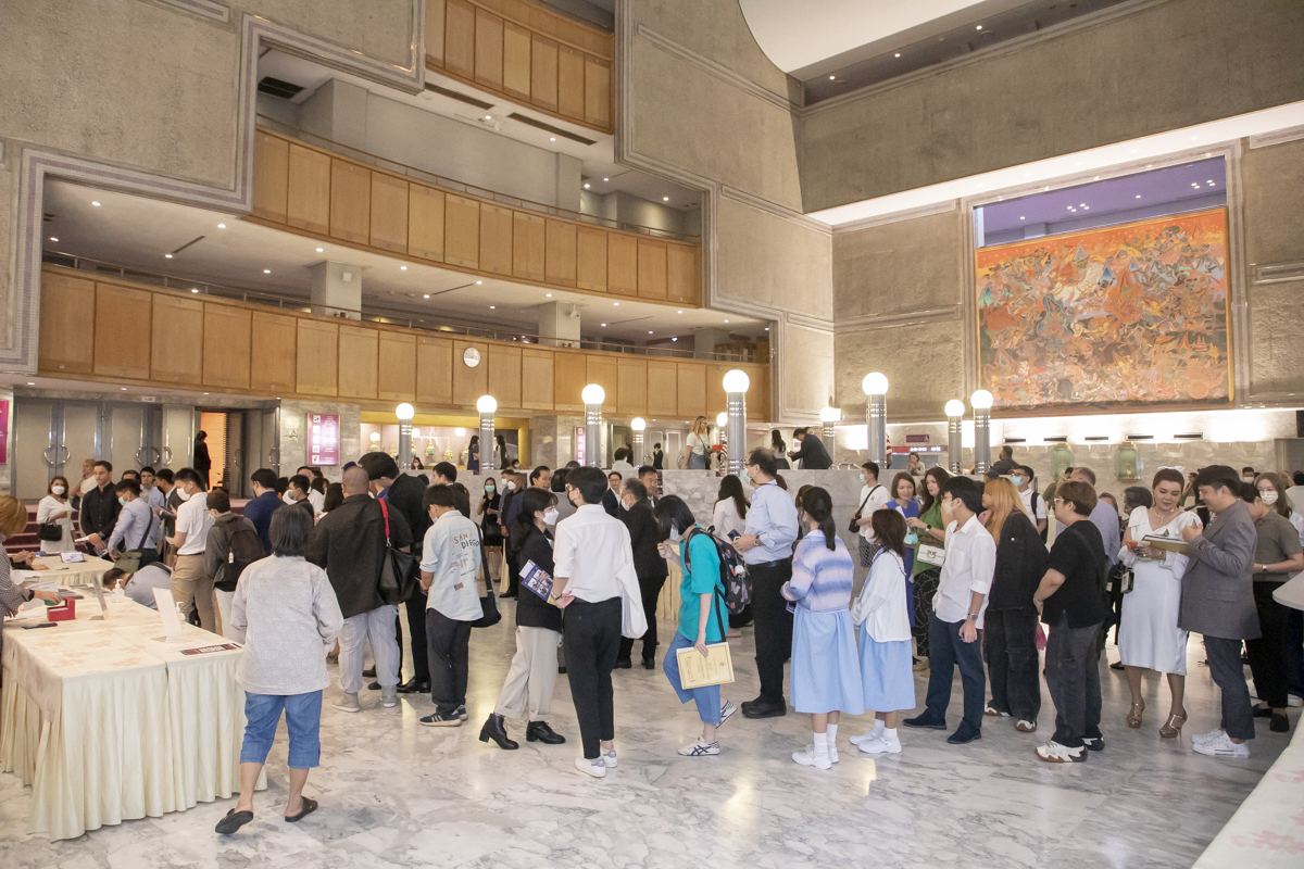 Королевский Бангкокский симфонический оркестр впервые выступил под управлением азербайджанского дирижера (ФОТО)