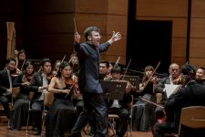 Королевский Бангкокский симфонический оркестр впервые выступил под управлением азербайджанского дирижера (ФОТО)