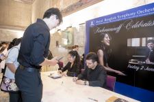 Королевский Бангкокский симфонический оркестр впервые выступил под управлением азербайджанского дирижера (ФОТО)