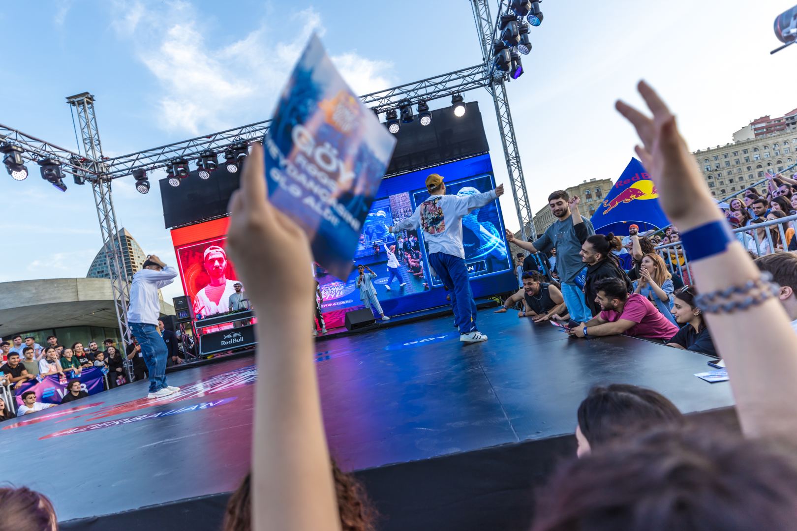 Захватывающие танцевальные батлы в Баку  (ФОТО)