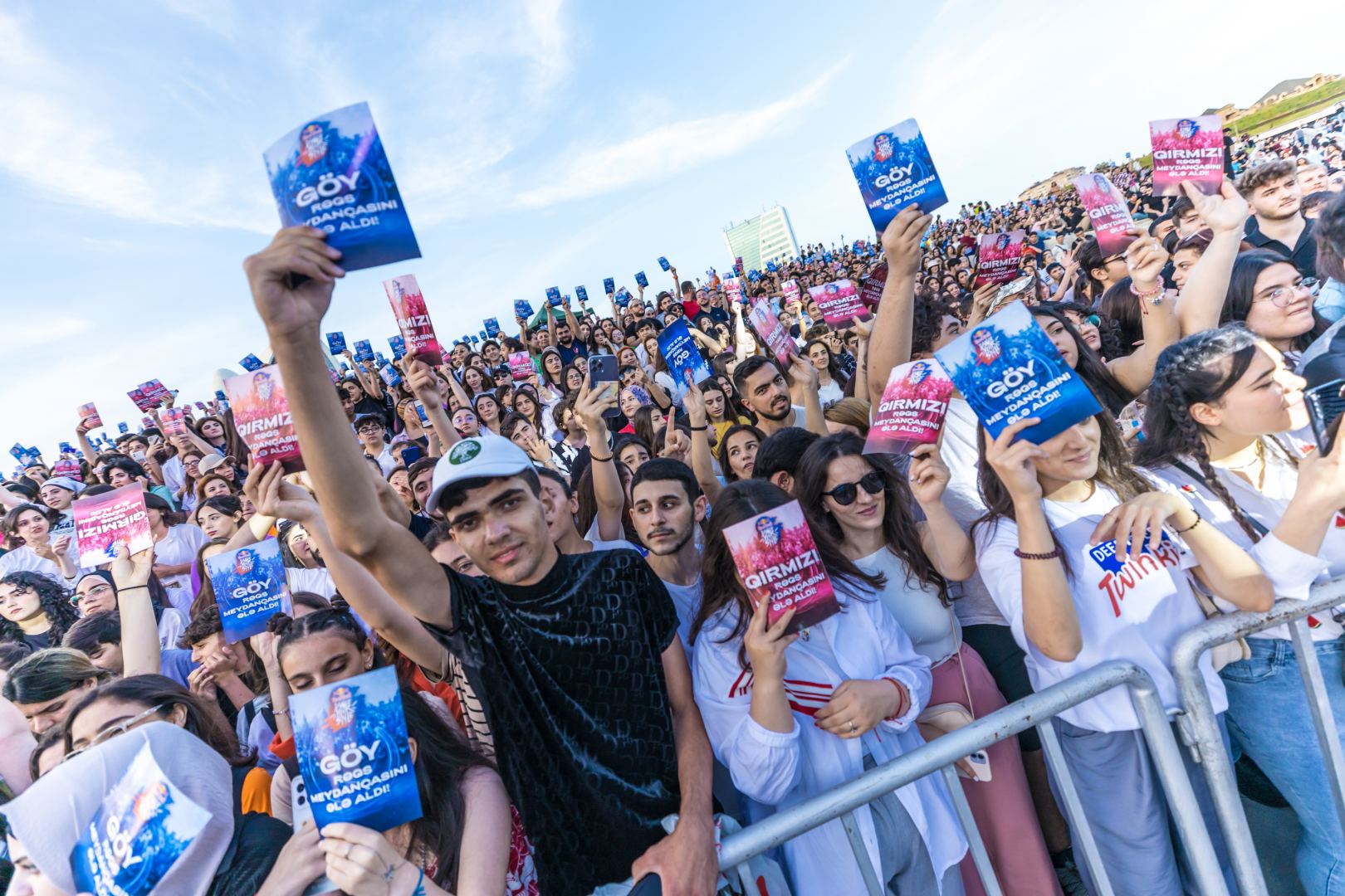 Захватывающие танцевальные батлы в Баку  (ФОТО)