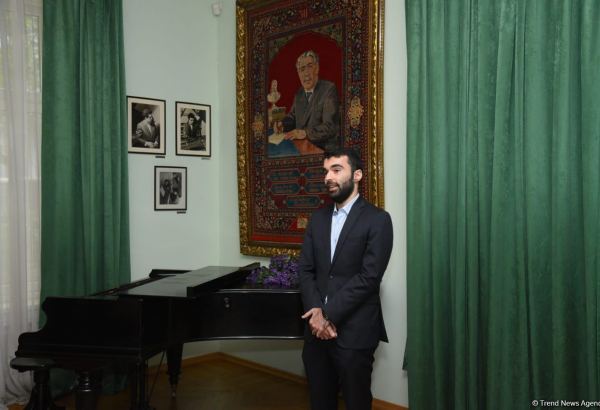 От музыки к литературе – в Баку прошел вечер памяти Вагифа Самедоглу (ФОТО)