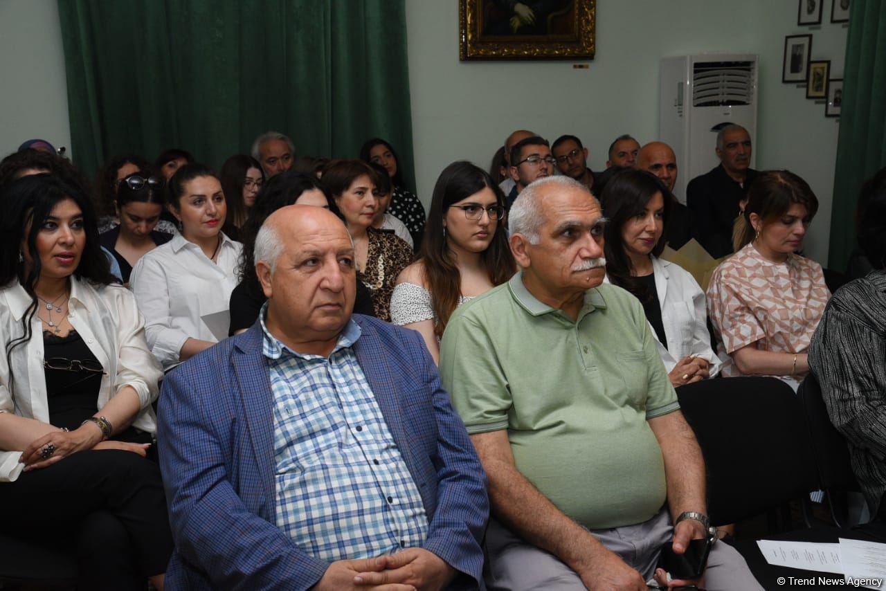 От музыки к литературе – в Баку прошел вечер памяти Вагифа Самедоглу (ФОТО)