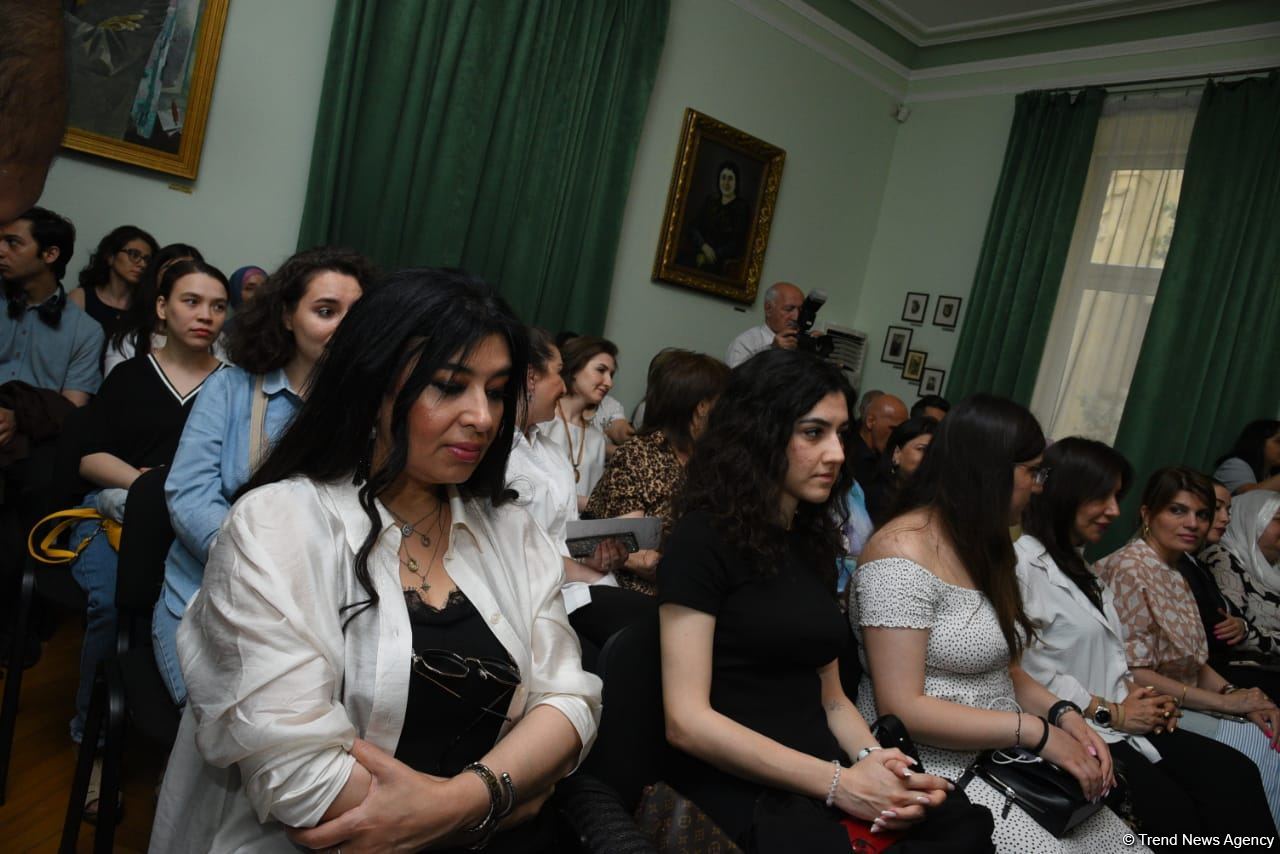 От музыки к литературе – в Баку прошел вечер памяти Вагифа Самедоглу (ФОТО)