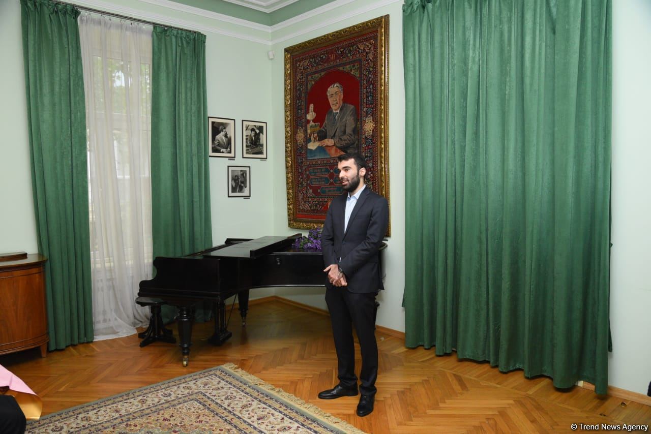 От музыки к литературе – в Баку прошел вечер памяти Вагифа Самедоглу (ФОТО)