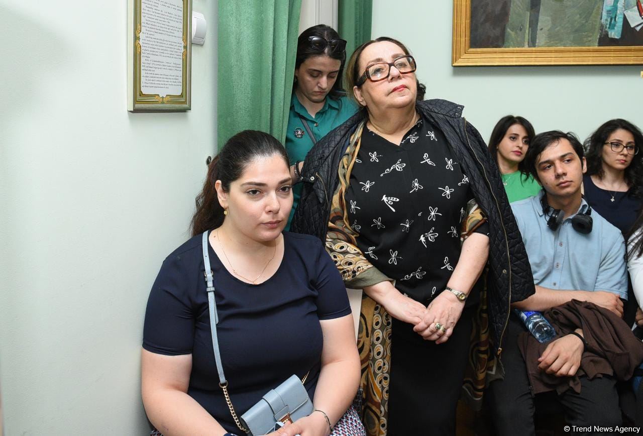 От музыки к литературе – в Баку прошел вечер памяти Вагифа Самедоглу (ФОТО)