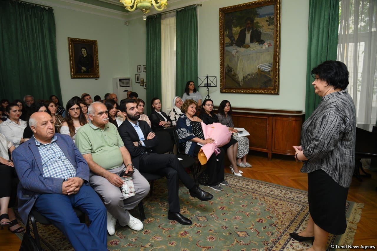 От музыки к литературе – в Баку прошел вечер памяти Вагифа Самедоглу (ФОТО)