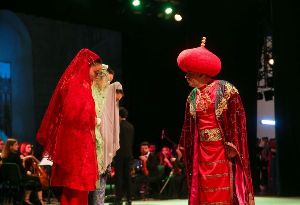 Прямой контакт с героями сказок! В Баку представлено Дисней-шоу (ФОТО/ВИДЕО)